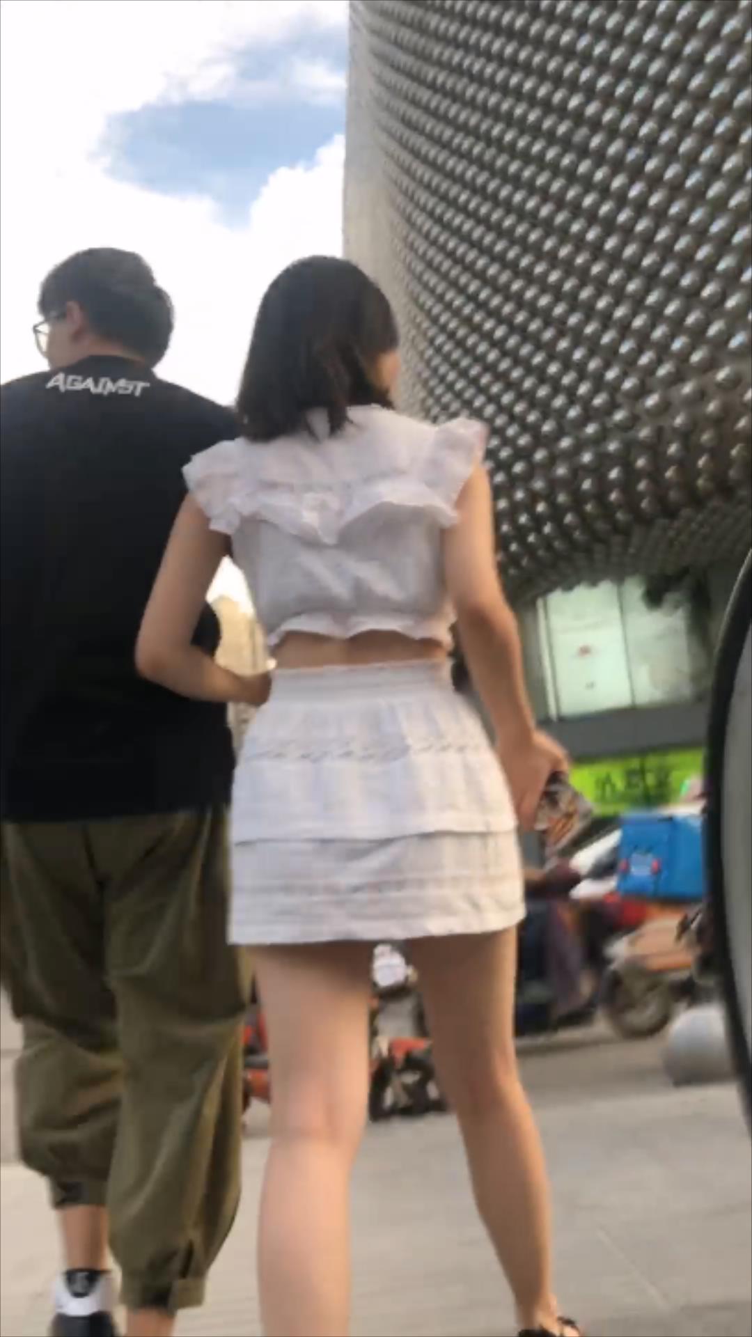 20205994050用户上传电梯里抄底骚货黑丁- www.jdav.vip